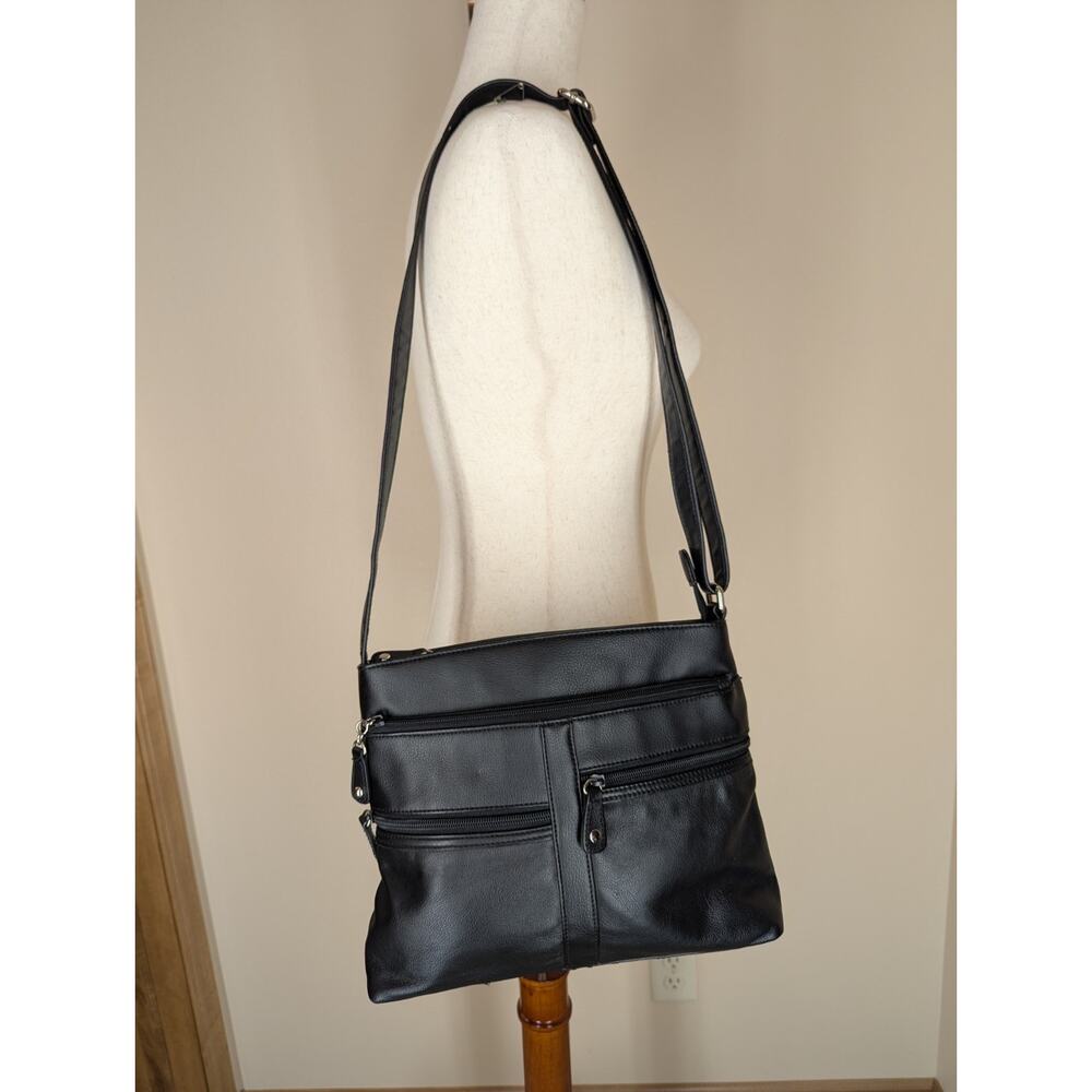 Baggs Shoulder Strap Leather Handbag Purse Black Multiple Zip Compartments